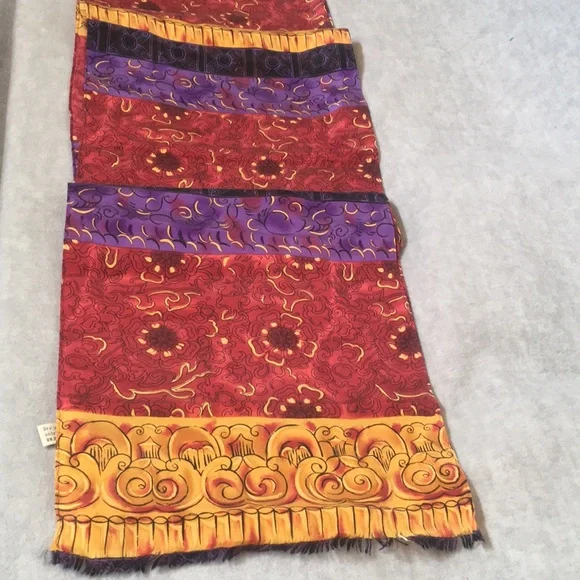 New York Studio 100% Silk Scarf - Picture 5 of 13